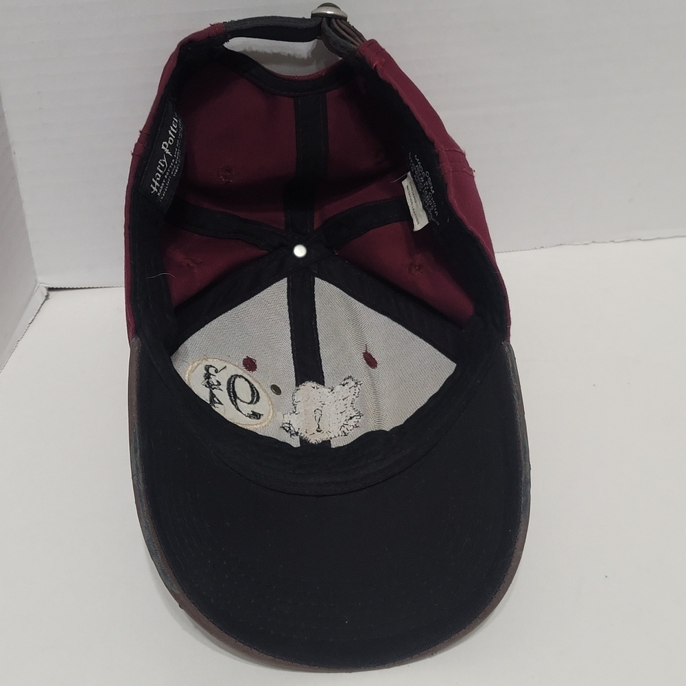 Harry Potter Platform 9 3/4 Maroon Hat Wizarding World Universal Studios OSFM - Picture 10 of 11